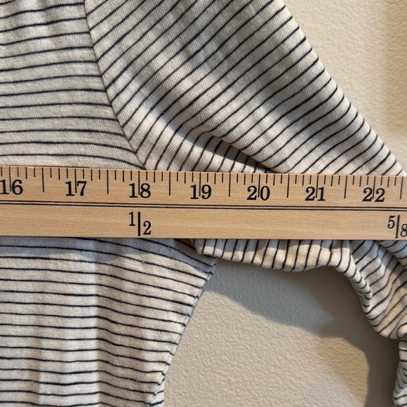 Boden The Cotton Notch Tee Navy‎ Stripe Quarter Sleeve Small V Neck - Picture 2 of 5